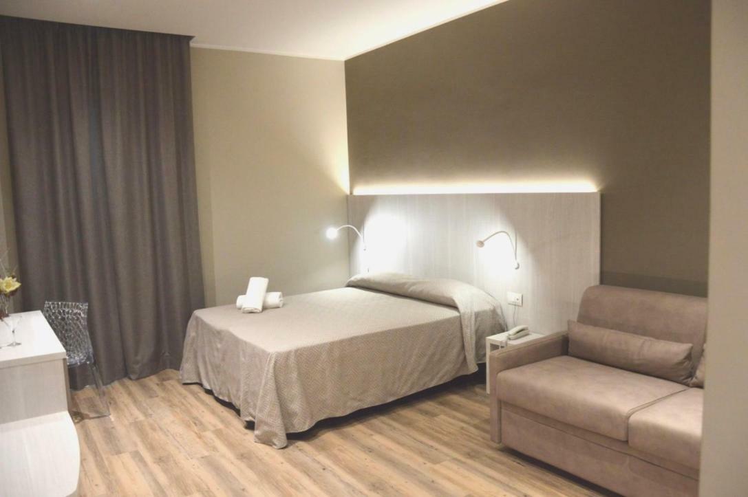 Hotel Regent - In Pieno Centro San Benedetto del Tronto Eksteriør billede