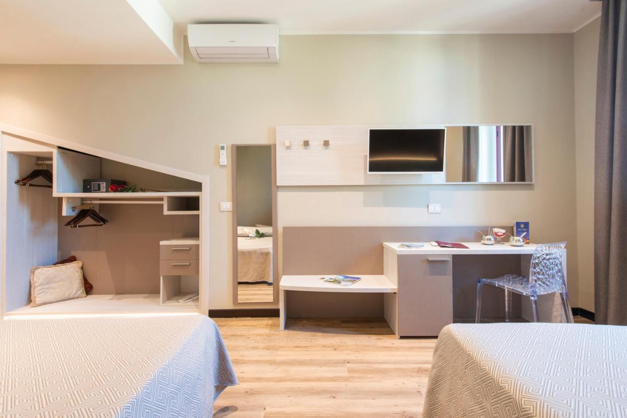 Hotel Regent - In Pieno Centro San Benedetto del Tronto Eksteriør billede
