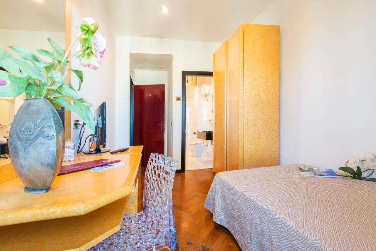 Hotel Regent - In Pieno Centro San Benedetto del Tronto Eksteriør billede