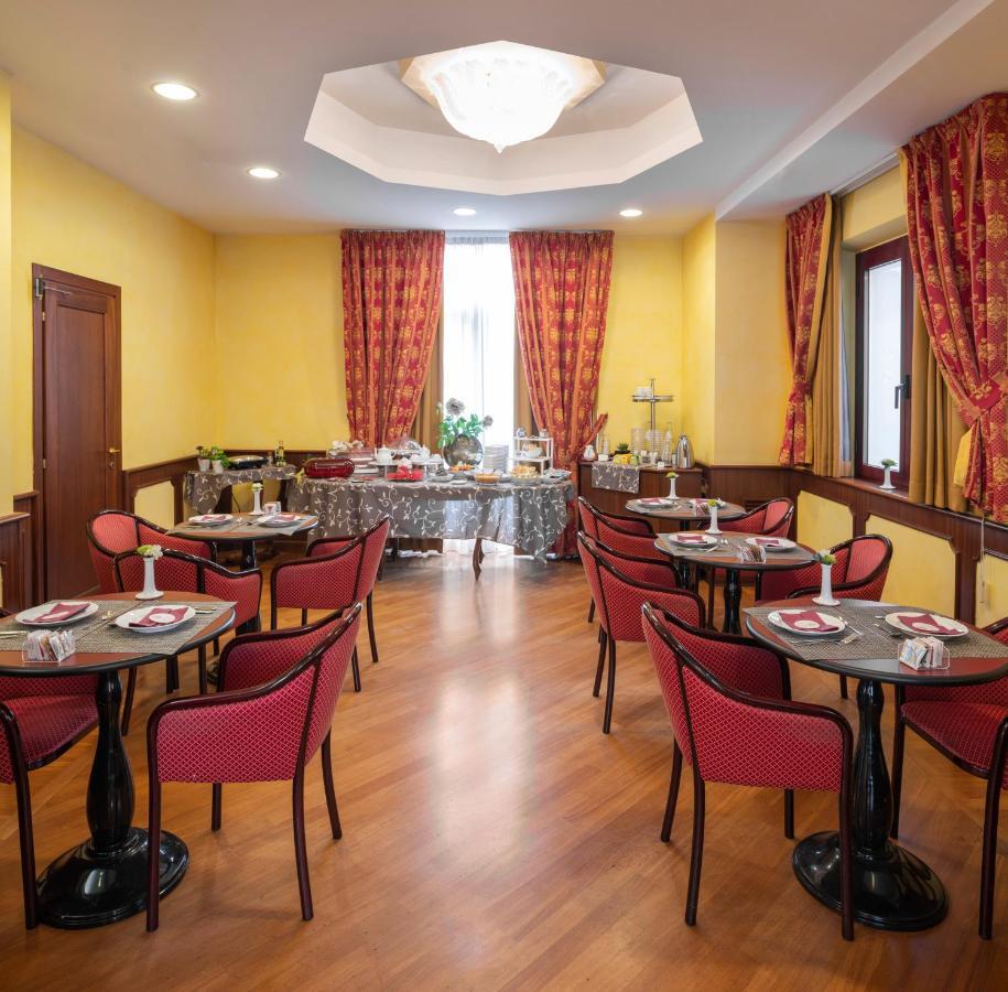 Hotel Regent - In Pieno Centro San Benedetto del Tronto Eksteriør billede